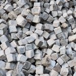 Transport kruszyw – kluczowy element branży budowlanej i drogowej